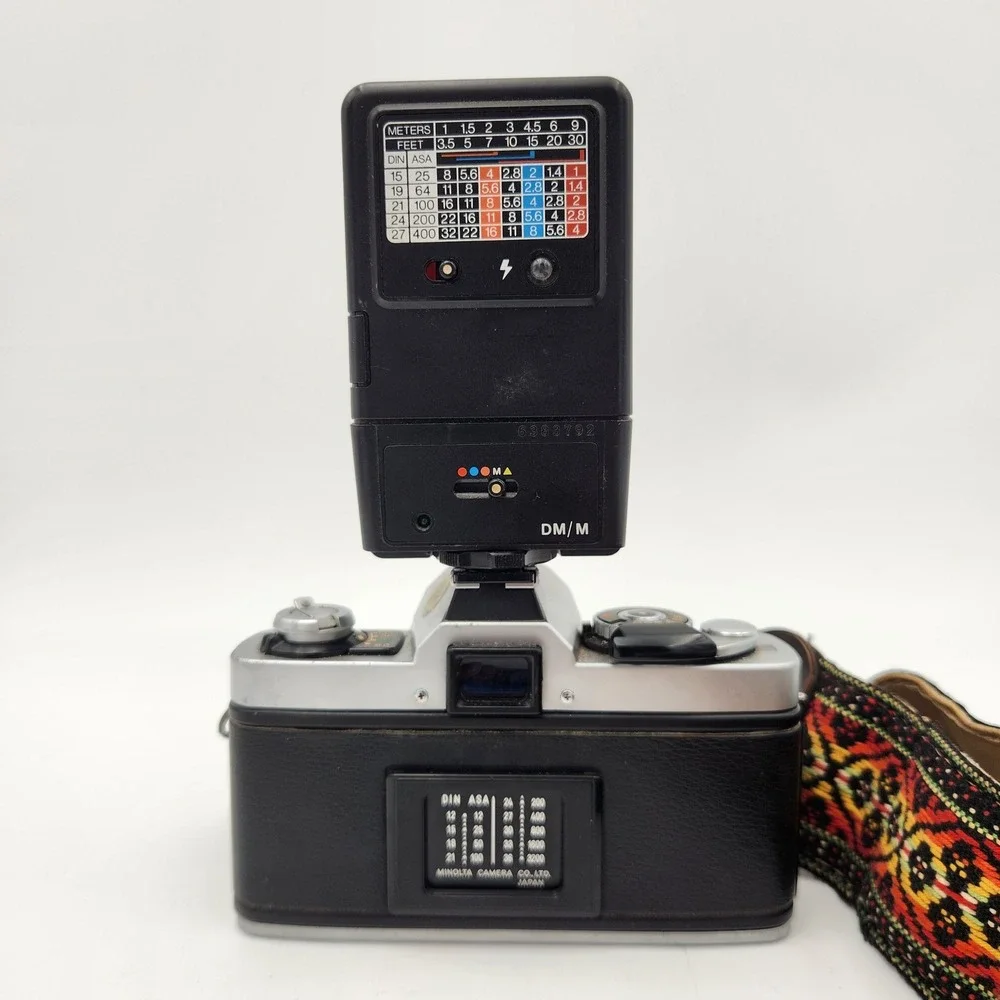 Minolta XG 9 35mm SLR Camera Sears 28mm f2.8 Macro Lens Vivitar 3200 Flash Strap